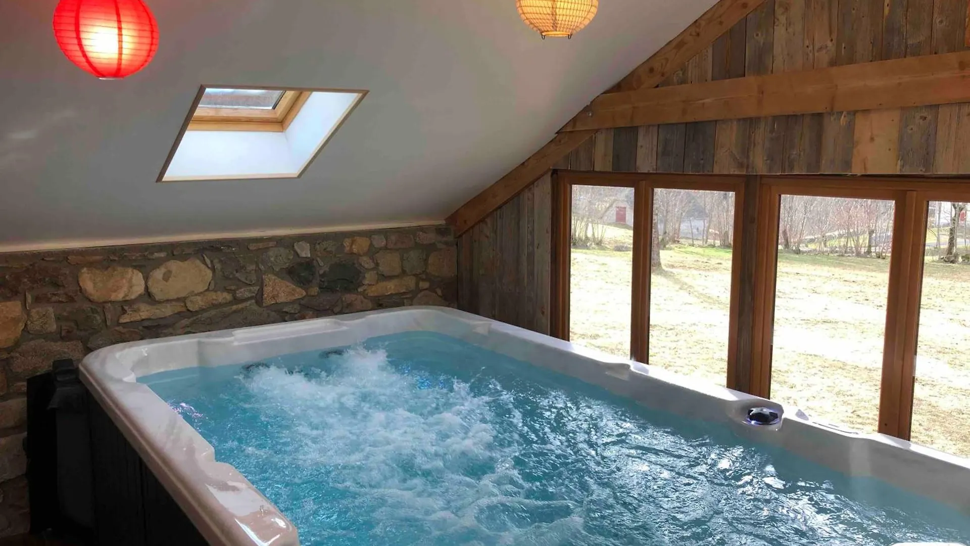 Villa Le Domaine de Castille - chalet pyrénéen de charme Arrens-Marsous