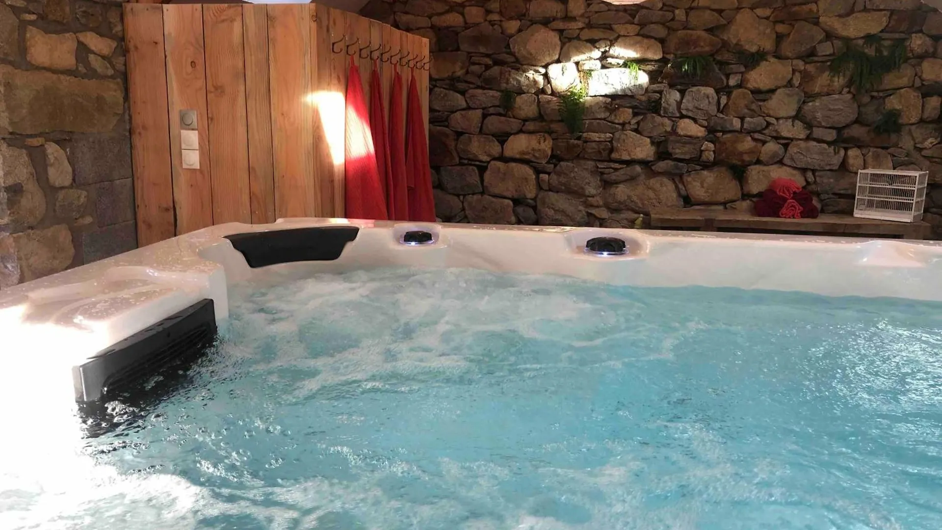 Le Domaine de Castille - chalet pyrénéen de charme Arrens-Marsous