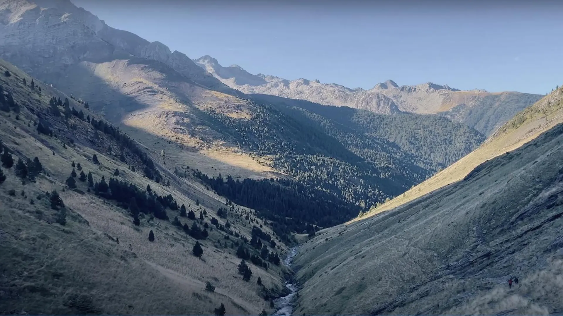 Le Domaine de Castille - chalet pyrénéen de charme Arrens-Marsous Villa